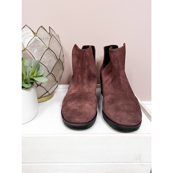 Sorel Suede Boot Cate Cut Out NWT - Picture 6 of 10